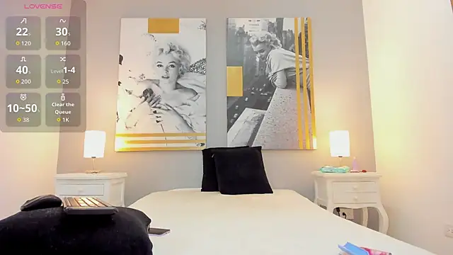 TracyDavis  online show from April 18, 2026, 12:09 pm