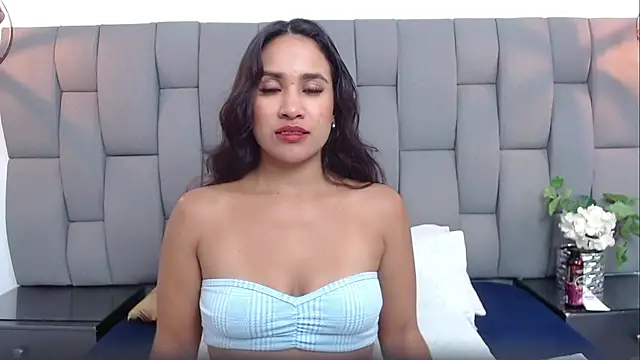 Snapshot of Emilysweet2 chatting on October 25, 2025, 12:34 pm Emilysweet2 online show from October 25, 2025, 12:34 pm