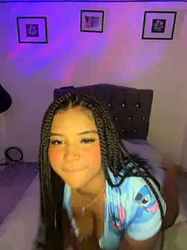 mitschellfox21 online show from October 22, 2025, 4:24 am