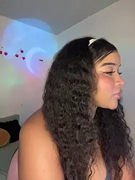 mitschellfox21 online show from November 8, 2025, 11:14 pm