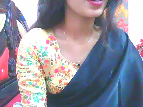 Snapshot of night_queeen7 chatting on December 13, 2025, 8:04 pm night queeen7 online show from December 13, 2025, 8:04 pm