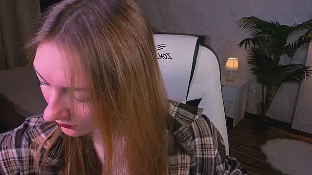 AngelAnabelle online show from October 16, 2025, 9:05 pm