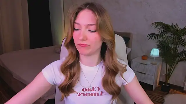 AngelAnabelle online show from November 7, 2025, 9:04 pm