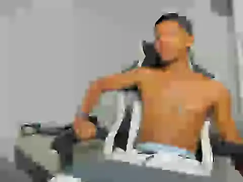 MaxVibe420 online show from October 14, 2025, 7:47 pm