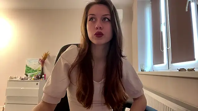 Nayra flash online show from November 22, 2025, 10:36 am