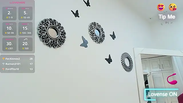 Perla Millsx online show from November 27, 2025, 7:38 pm