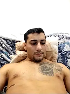 gooddboy01 online show from October 30, 2025, 7:47 pm