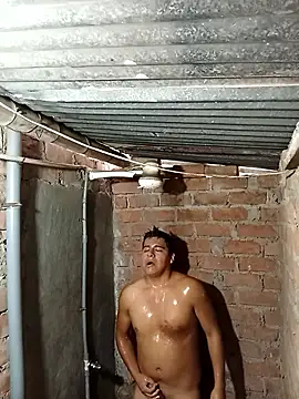 Alex321Flores online show from February 20, 2026, 7:03 pm