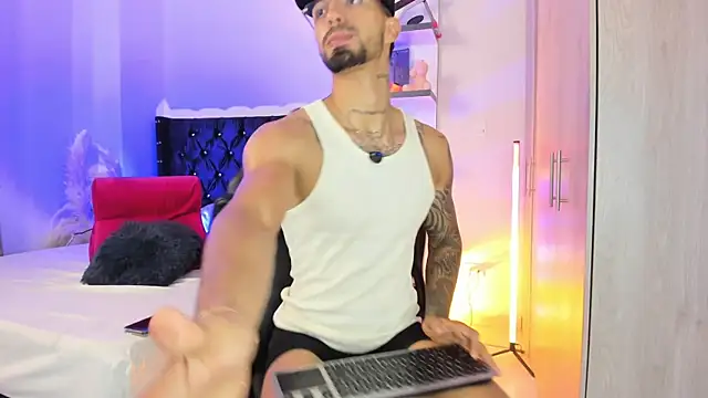 Snapshot of _Duriel chatting on March 2, 2026, 7:43 pm Duriel online show from March 2, 2026, 7:43 pm