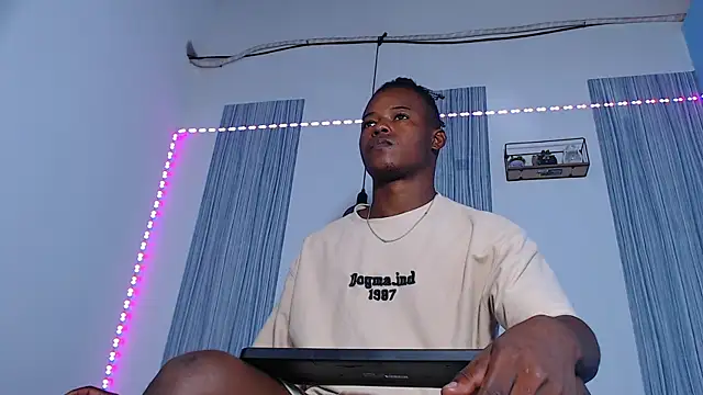 Snapshot of Dark_stallionX chatting on November 17, 2025, 7:19 pm Dark stallionX online show from November 17, 2025, 7:19 pm