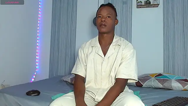 Snapshot of Dark_stallionX chatting on November 21, 2025, 6:28 pm Dark stallionX online show from November 21, 2025, 6:28 pm