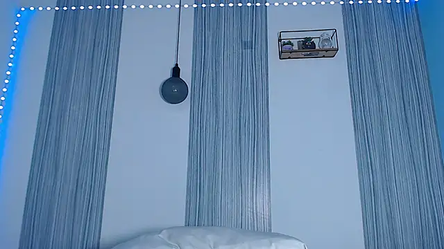 Snapshot of Dark_stallionX chatting on December 3, 2025, 7:27 am Dark stallionX online show from December 3, 2025, 7:27 am