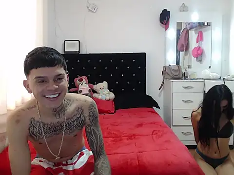 Julieta and james online show from October 8, 2025, 9:12 pm