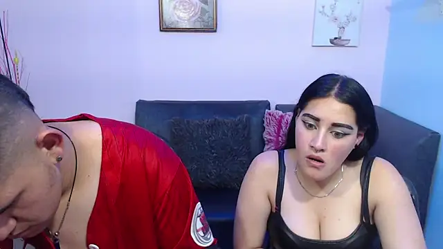 Snapshot of Eric_and_Alisson chatting on October 25, 2025, 6:24 pm Eric and Alisson online show from October 25, 2025, 6:24 pm