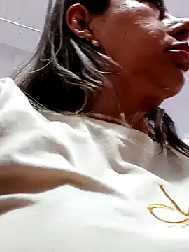 Snapshot of GisellTorres36 chatting on May 2, 2026, 1:21 am GisellTorres36 online show from May 2, 2026, 1:21 am