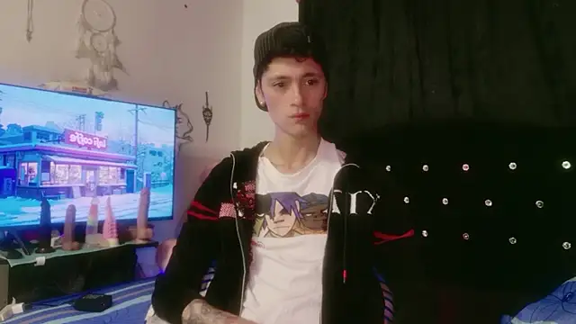 Tyler cat online show from December 18, 2025, 6:41 am