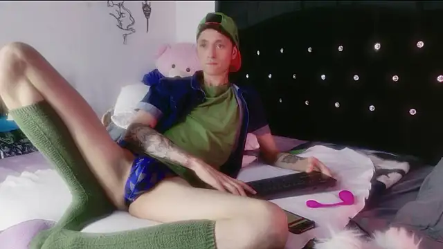 Tyler cat online show from March 28, 2026, 3:06 am