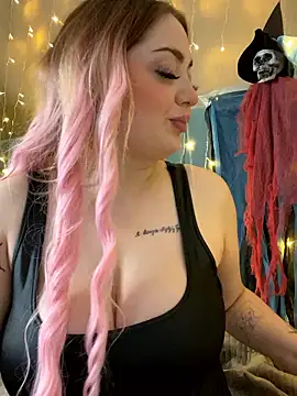 KellyMoors online show from November 13, 2025, 1:26 am