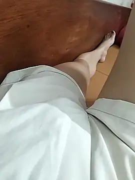 Lili 2love online show from November 10, 2025, 1:54 pm