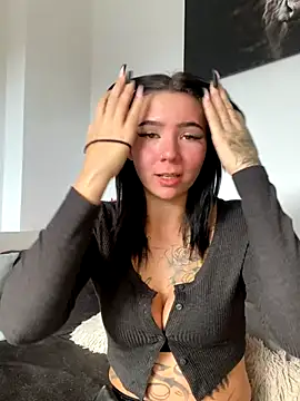 YoungZoexx online show from October 30, 2025, 10:16 am