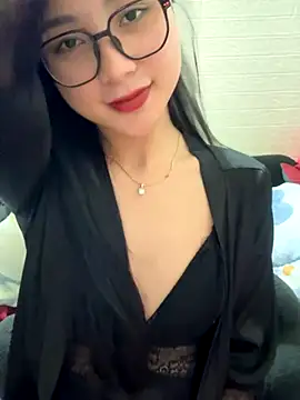 Snapshot of Linh5790 chatting on November 4, 2025, 12:15 pm Linh5790 online show from November 4, 2025, 12:15 pm