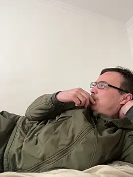 Snapshot of viktor1992-1-1 chatting on March 3, 2026, 7:47 am viktor1992-1-1 online show from March 3, 2026, 7:47 am
