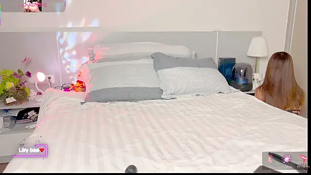 Lil asianxyz online show from April 12, 2026, 3:06 pm