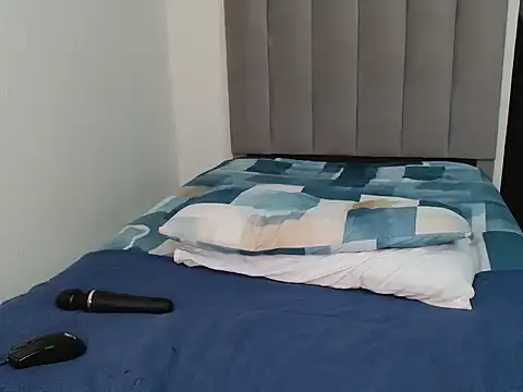 Sex bomb30 online show from October 28, 2025, 9:06 pm