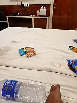 golugulu2024 online show from November 8, 2025, 4:18 pm