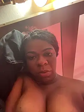 Snapshot of Priihmedeiros chatting on February 6, 2026, 1:14 pm Priihmedeiros online show from February 6, 2026, 1:14 pm