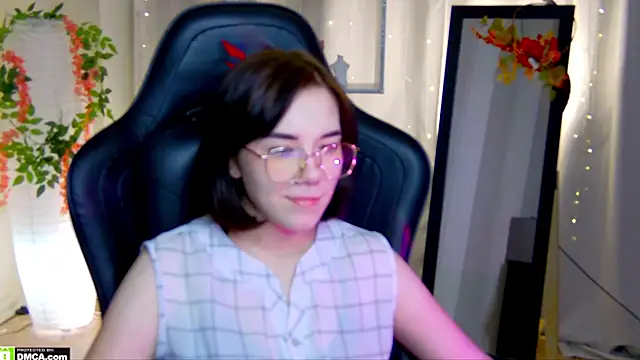 Kelly foox online show from November 3, 2025, 9:10 am