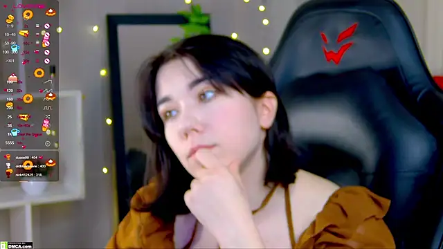 Kelly foox online show from December 4, 2025, 10:02 am