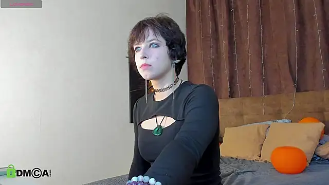 Sara Frayer online show from October 29, 2025, 9:44 am