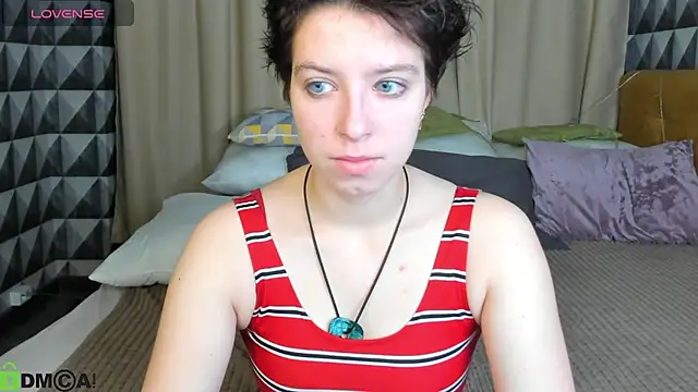 Sara Frayer online show from November 11, 2025, 1:16 am