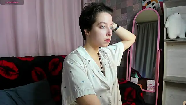 Sara Frayer online show from November 27, 2025, 1:18 am