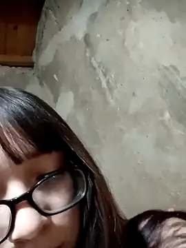 Snapshot of miaahot69 chatting on October 7, 2025, 8:55 am miaahot69 online show from October 7, 2025, 8:55 am