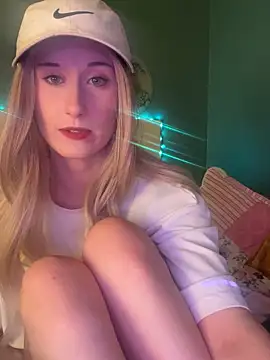 meadowmoon3 online show from March 12, 2026, 2:01 pm