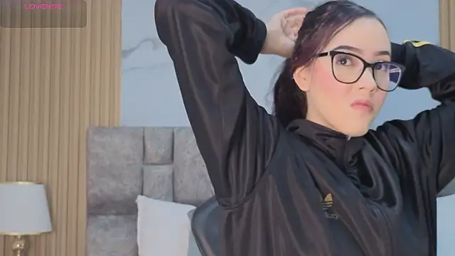 angel  kiss online show from February 1, 2026, 2:15 pm