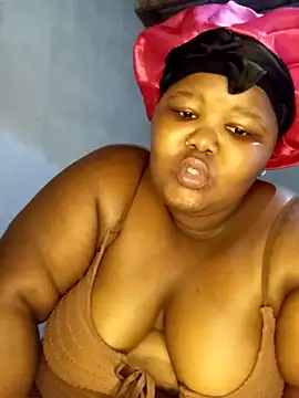 Snapshot of LadyBear2002 chatting on October 3, 2025, 4:48 pm LadyBear2002 online show from October 3, 2025, 4:48 pm