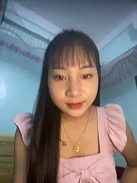 banlinh004 online show from November 7, 2025, 1:27 am