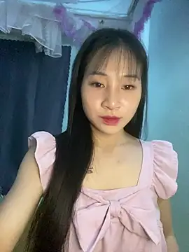 banlinh004 online show from May 31, 2026, 2:57 pm