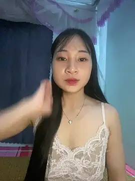 banlinh004 online show from July 24, 2026, 2:37 pm