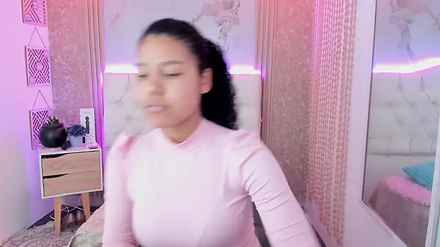 AriaVega online show from February 9, 2026, 12:42 pm