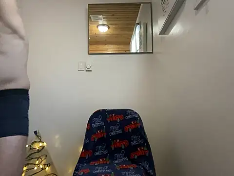 mcxxx87 online show from December 17, 2025, 3:51 pm