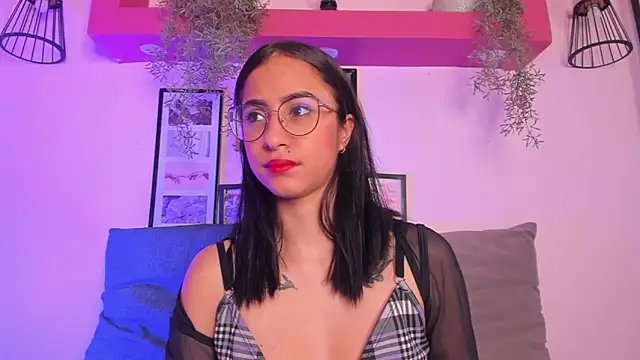 Snapshot of Alana_Martinez_ chatting on December 1, 2025, 1:05 pm Alana Martinez online show from December 1, 2025, 1:05 pm