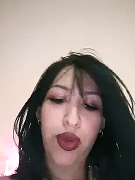 Snapshot of annyrusso chatting on November 27, 2025, 4:42 pm annyrusso online show from November 27, 2025, 4:42 pm