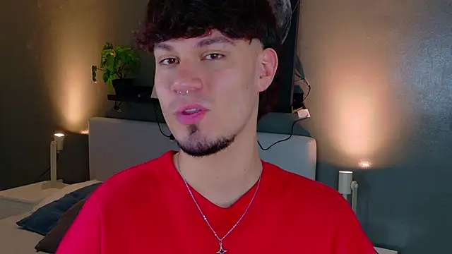 LiamThunder05  online show from December 14, 2025, 1:27 pm