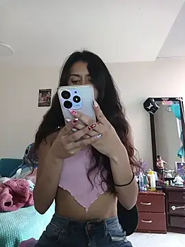 caramel doll   online show from November 10, 2025, 6:18 pm