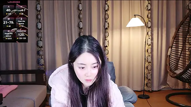 yuyu2004live online show from February 17, 2026, 12:23 pm