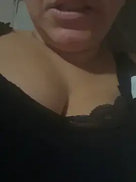 Daiana Andra online show from December 1, 2025, 2:11 pm